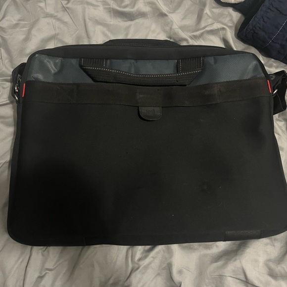 Swiss Gear 21” Laptop Case - Picture 3 of 4
